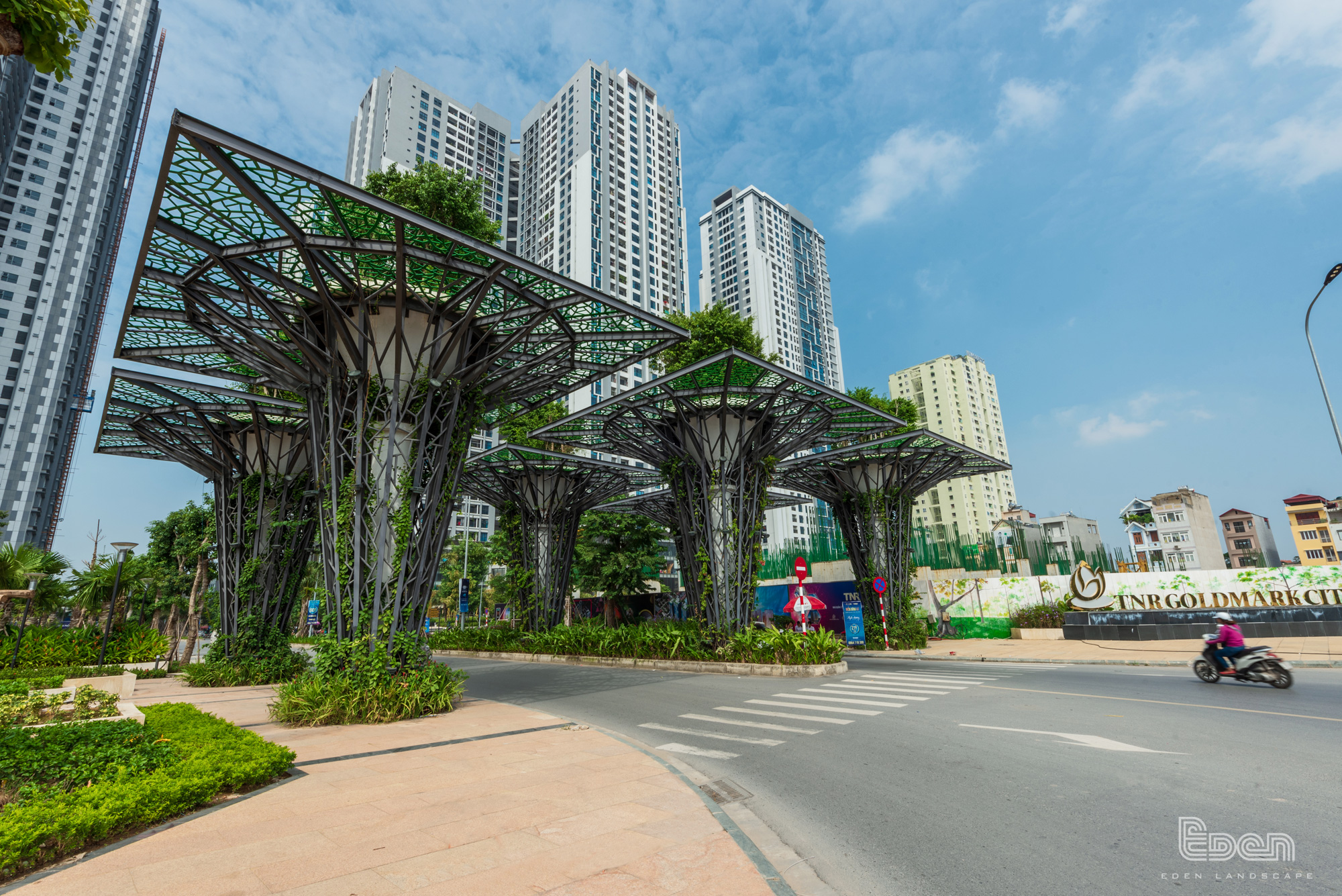 Banyan Tree Gate -  The Main Entrance design was inspired by banyan tree and processed by Eden Landscape architects